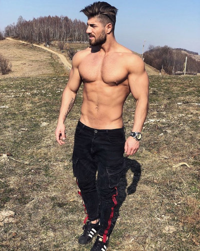 alexxbenny 54457875 2273792529528627 3134647667671501867 n.jpg