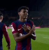 lamine yamal barcelona (2).gif