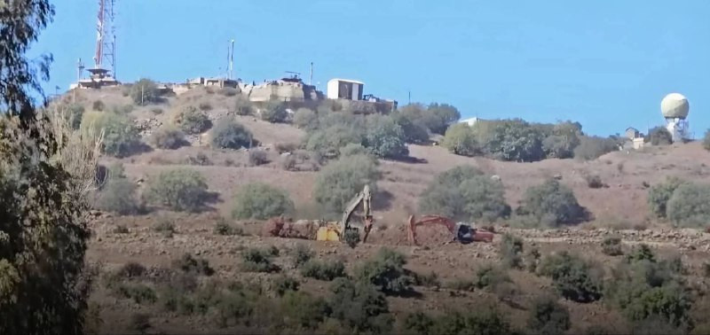 تواصل قوات الاحتلال الحفر وتجريف الأراضي في بلدتي بريقة وبئر عجم بريف القنيطرة جنوب سوريا....