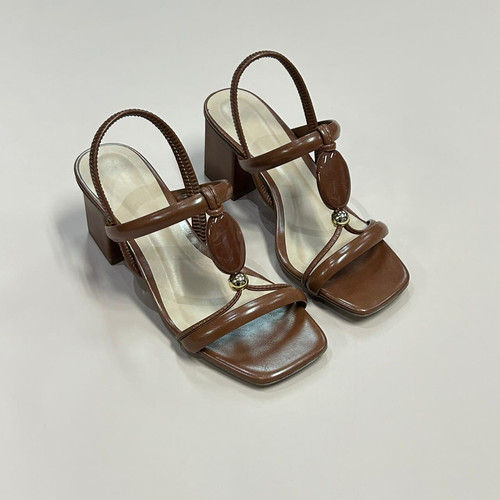 WhatsApp Image 2025 10 31 at 15.10.47 (3).jpg