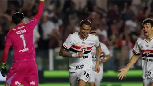 É ÍDOLO! Luciano faz 101º gol pelo São Paulo e iguala marcas históricas após brilhar na Vila