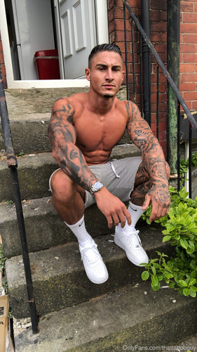 39391142 71D8F240 E251 4D45 B312 2BF28802BBF6.jpg