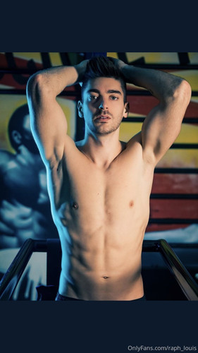 OnlyFans raph louis 03.jpg