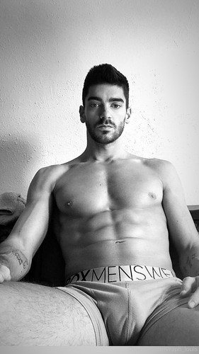 OnlyFans raph louis 01.jpg