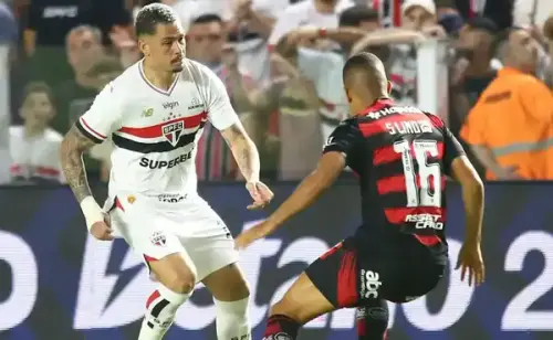 São Paulo aproveita expulsão do Flamengo, reage no segundo tempo e arranca empate emocionante na Vila Belmiro