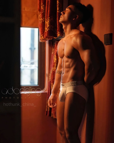 hothunk china 1674658983 3023581160350203686 39199531530.jpg