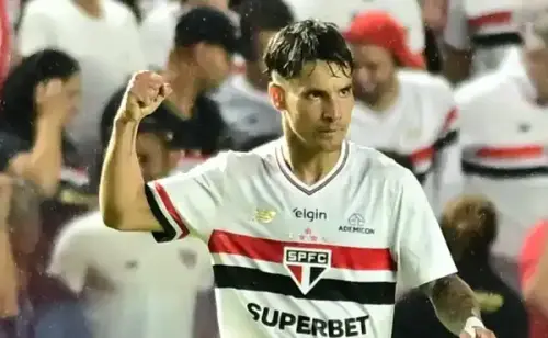 Ferreirinha brilha no final e salva São Paulo, virando herói em emocionante vitória
