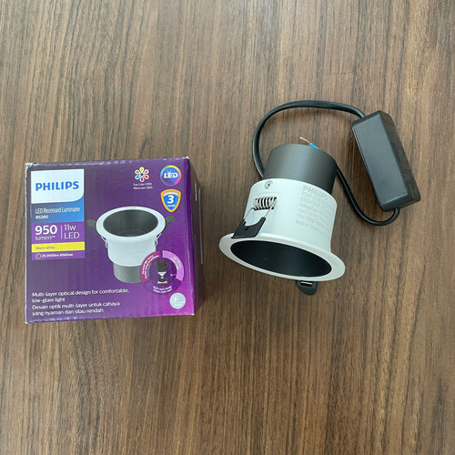 moi kham pha ngay den downlight am tran chieu diem led philips rs280 g2 rc rd d75 11w 930 24d gm 950.jpg