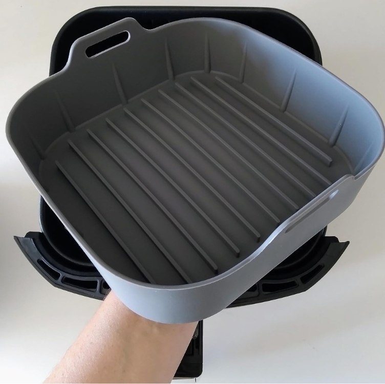 LYOR – Forma Quadrada de Silicone para Air Fryer Cinza 20Cm x 7Cm