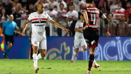 São Paulo desafia limites na reta final e aposta em Lucas e Ferreirinha para Libertadores