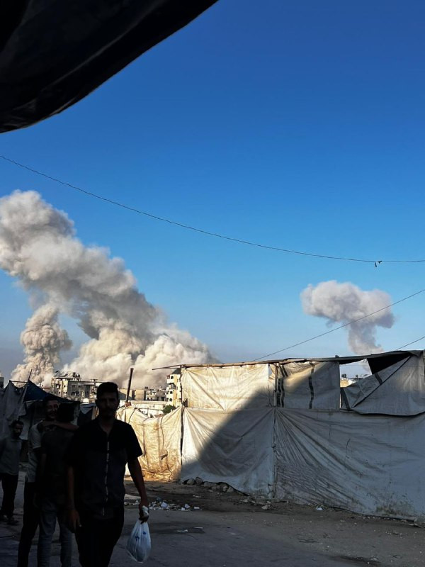 📷  انفجارات عنيفة تسمع منذ الصباح  في جنوب مدينة غزة ناجمة عن تفجير ريبوتات واستهداف منازل من قبل الطيران الحربي في حي الزيتون وجنوب الصبرة...