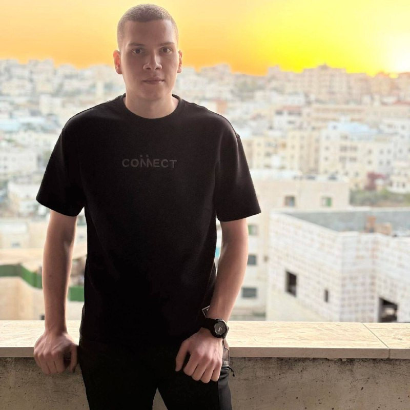 الاحتلال يعيد اعتقال الشاب طارق عمرو من مدينة الخليل بعد أقل من شهر على الإفراج عنه...