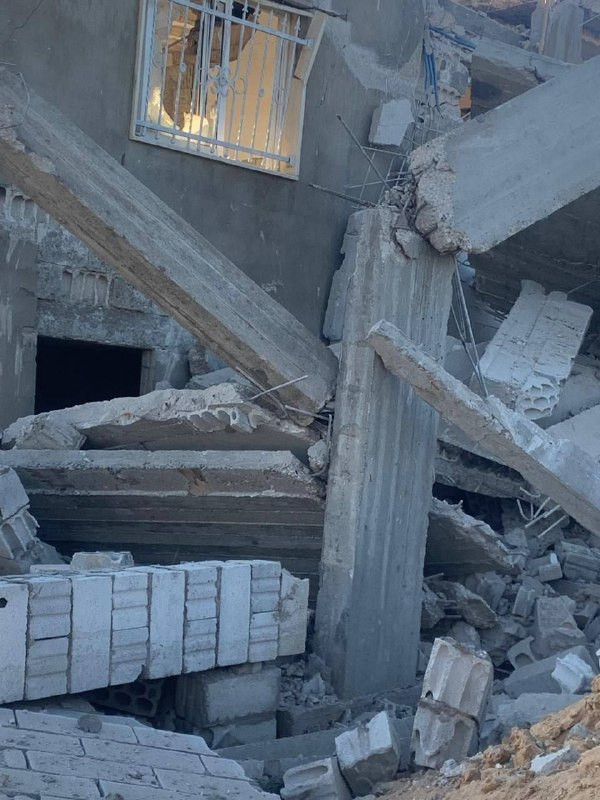 مصادر لبنانية | قوات الاحتلال الإسرائيلي تنسف منزلاً في تلة شواط فجر اليوم في أطراف عيتا الشعب جنوبي لبنان....