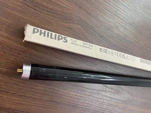 bong den huynh quang soi mau tia cuc tim uv philips tl d 18w blb 1sl 25 220v 50hz 600mm t8 blackligh