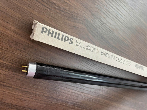 bong den huynh quang soi mau tia cuc tim uv philips tl d 18w blb 1sl 25 220v 50hz 600mm t8 blackligh