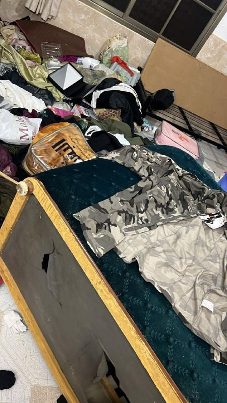 🟨آثار الدمار والخراب بمنزل الشاب صالح واكد في قرية العرقة غرب جنين بعد تفتيشه من جيش الاحتلال...