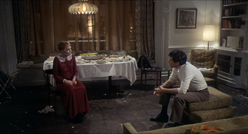 Rosemary's.Baby.1968.Criterion.1080p.BluRay.CZ EN.FLAC1.0.x265 Silence.mkv snapshot 01.21.49 [2025.1.jpg