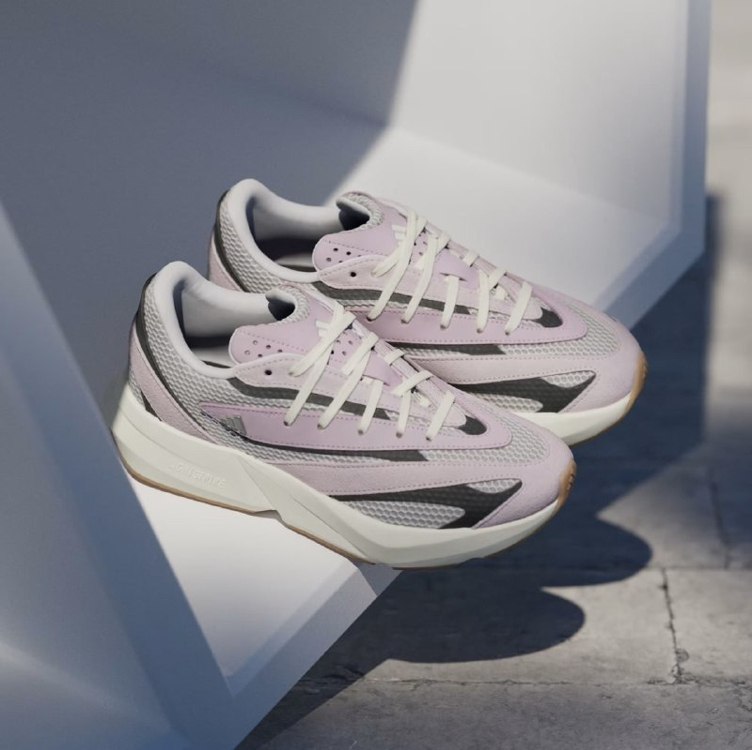 Tênis Lightblaze adidas