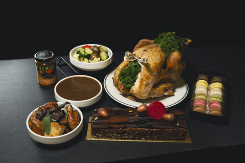 The Holiday Roast Set.jpg