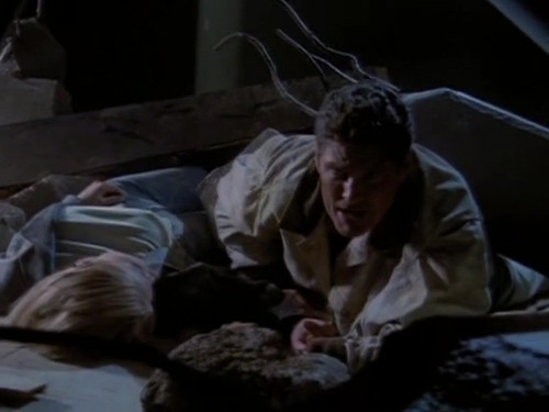 Baywatch Nights s2e16 Zargtha Pamela Bach debris.jpg