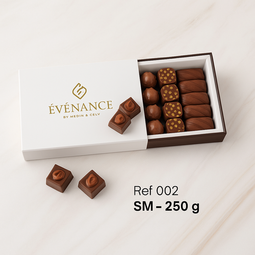 Chocolats ÉVÉNANCE sur fond de marbre.png