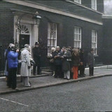 Yes.Minister.S01E01.Celem.k.volicum.1080p.WEB DL.CZ EN.DD2.0.x264 ProfessorPan.mkv snapshot 06.13 [2