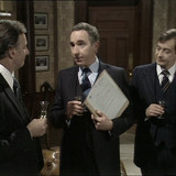 Yes.Minister.S01E01.Celem.k.volicum.1080p.WEB DL.CZ EN.DD2.0.x264 ProfessorPan.mkv snapshot 09.06 [2