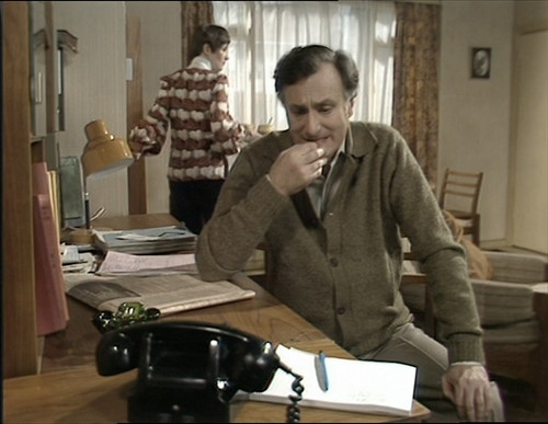 Yes.Minister.S01E01.Celem.k.volicum.1080p.WEB DL.CZ EN.DD2.0.x264 ProfessorPan.mkv snapshot 00.53 [2.jpg