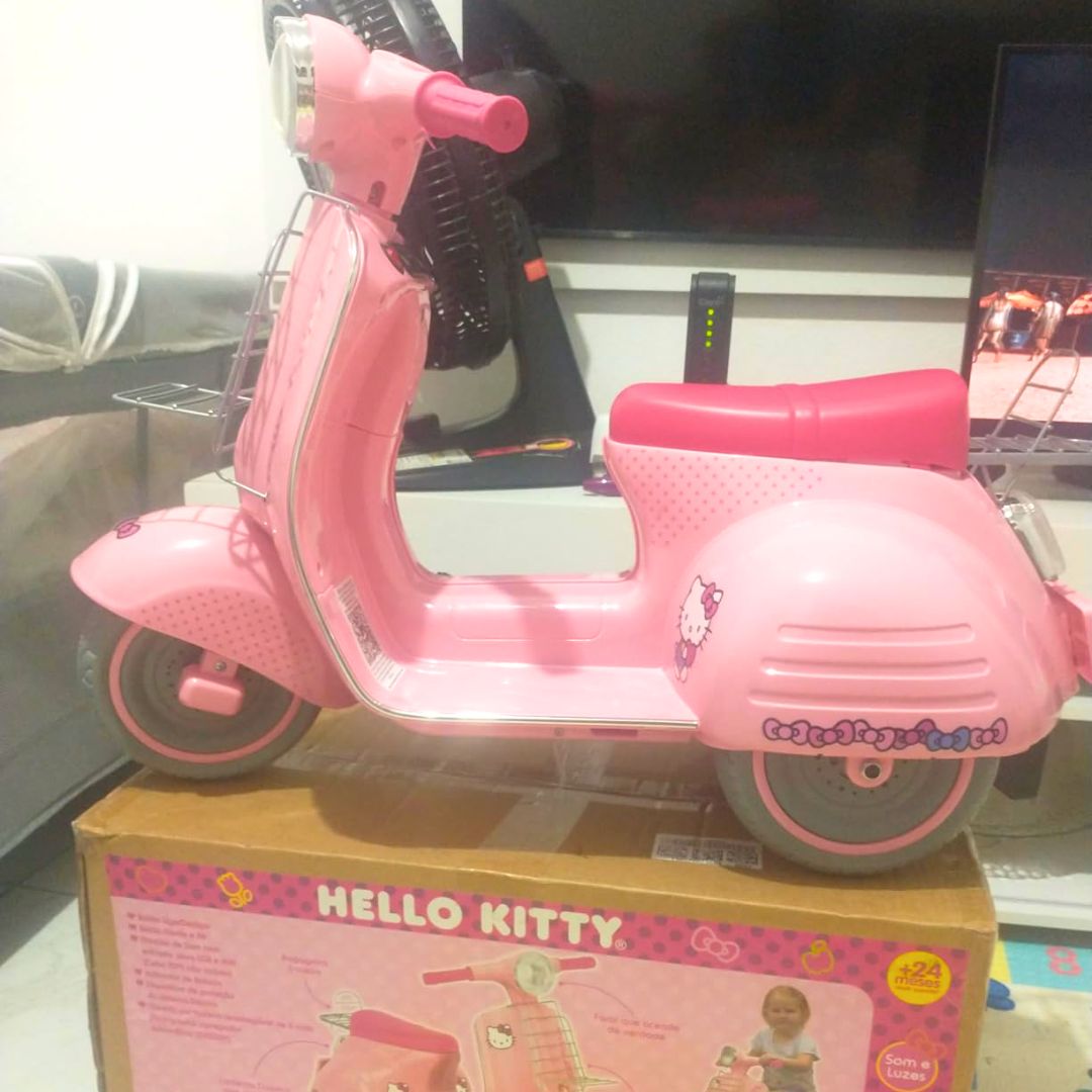 Lambreta Hello Kitty Elétrica 6V Bandeirante