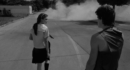 Rumble.Fish.1983.Criterion.Collection.1080p.BluRay.CZ EN.DTS HD.MA2.0.x265 My.mkv snapshot 00.37.49 .jpg