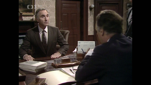 Jiste.pane.ministre.S03E01.Rovnopravnost.1982.1080i.HDTV.H264.MPA2.0 GarGG.mkv snapshot 07.18 [2025..jpg
