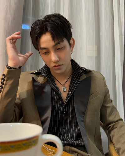 krisnhi97 1746335443 3624846882956410518 4154643946.jpg