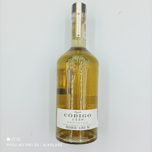 CODIGO 1530 TEQUILA REPOSADO 38% 0,7L a.jpg