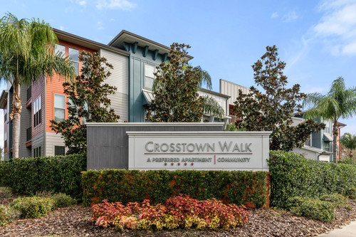 C243890 CrosstownWalk OverlookAtCrosstown MonumentSign1 1.jpg
