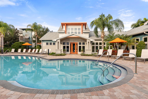 C243890 CrosstownWalk OverlookAtCrosstown Pool1 1.jpg