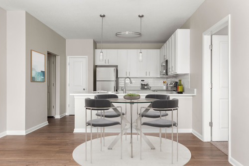 C243890 CrosstownWalk OverlookAtCrosstown UNIT 934 204 Dining1 4 VS.jpg