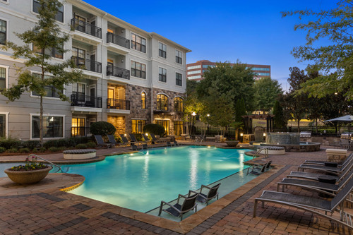 C206940 BellVinings Dusk Pool 01 7.jpg