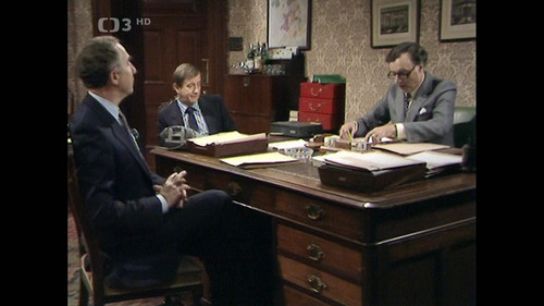 Jiste.pane.ministre.S02E01.Humanni.spolecnost.1981.1080i.HDTV.H264.MPA2.0 GarGG.mkv snapshot 11.02 [.jpg