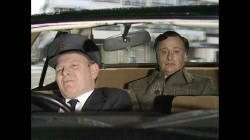 Jiste.pane.ministre.S02E01.Humanni.spolecnost.1981.1080i.HDTV.H264.MPA2.0 GarGG.mkv snapshot 01.15 [.jpg