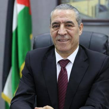 حسين الشيخ نائب الرئيس الفلسطيني: نرحب بإعلان الرئيس ترمب وقف الحرب في قطاع غزة وبدء الانسحاب الإسرائيلي وإطلاق سراح الرهائن والأسرى وإدخال المساعدات ...