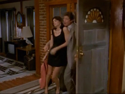 Baywatch Nights s1e13 Payback Angie Harmon drunk 1.jpg