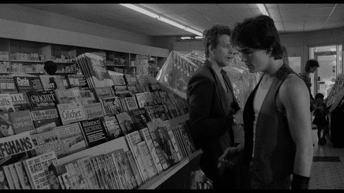 Rumble.Fish.1983.Criterion.Collection.1080p.Blu ray.Remux.CZ EN.DTS HD.MA2.0.AVC My.mkv snapshot 00..jpg