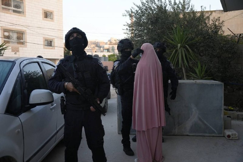 متابعة | الاحتلال يعتقل الأسيرة المحررة يمامة الهريني من يطا جنوب الخليل...