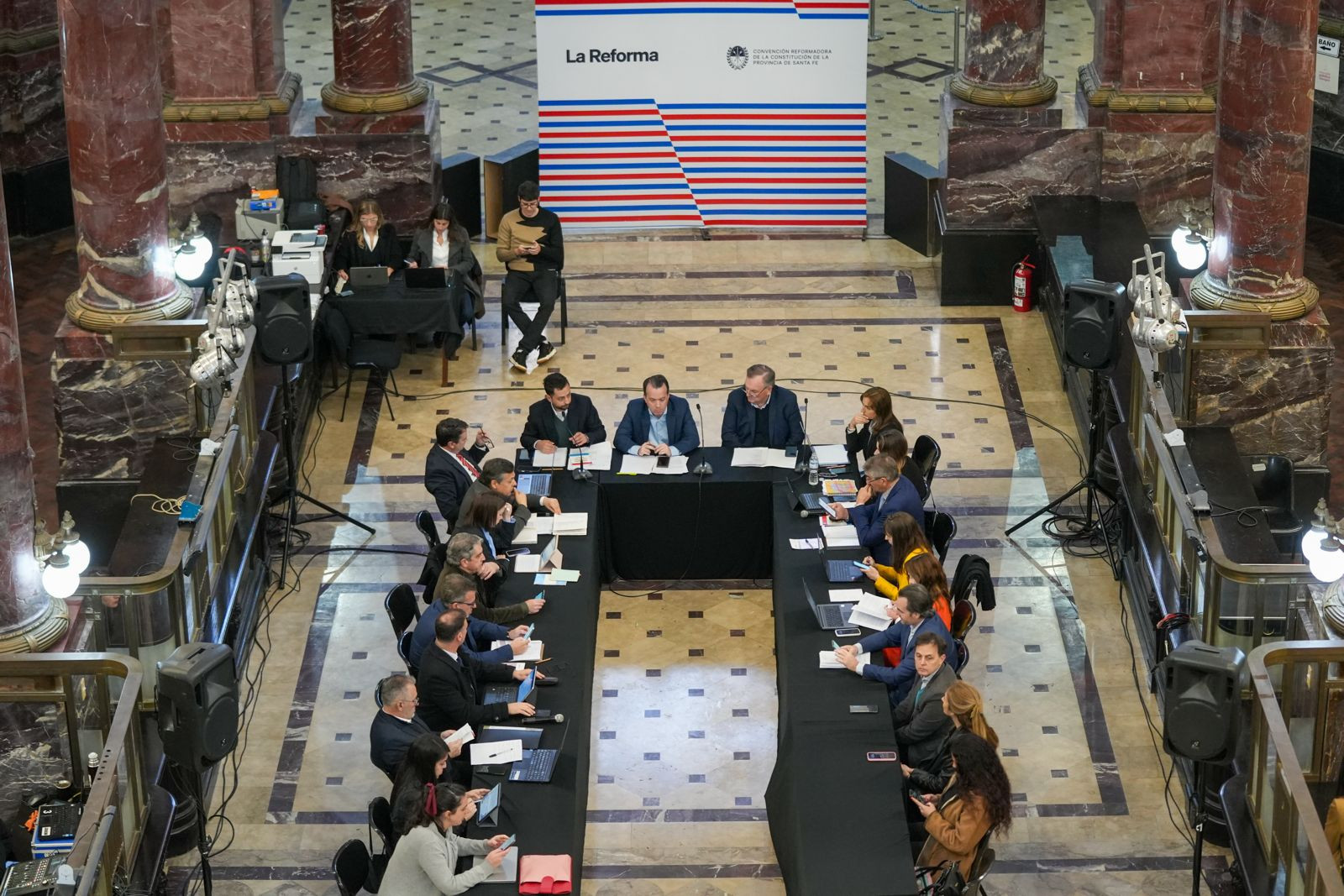 La Comisión Redactora trabaja en el texto definitivo de la Nueva Constitución