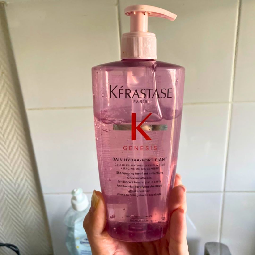 Kerastase Genesis Shampoo Hydra-Fortifiant recarregavel – Fortifica e reduz a quebra, oferece hidrataçao e suavidade imediatas, para cabelos enfraquecidos, 13,5 Fl Oz