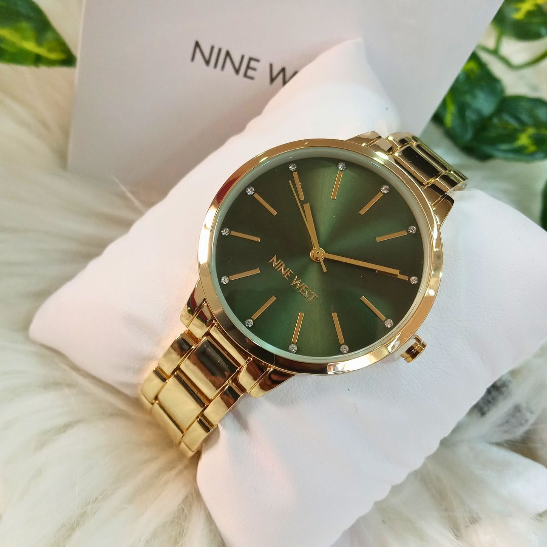 Nine West Relógio feminino com detalhes de cristal, Verde/dourado, NW/2098GNGB