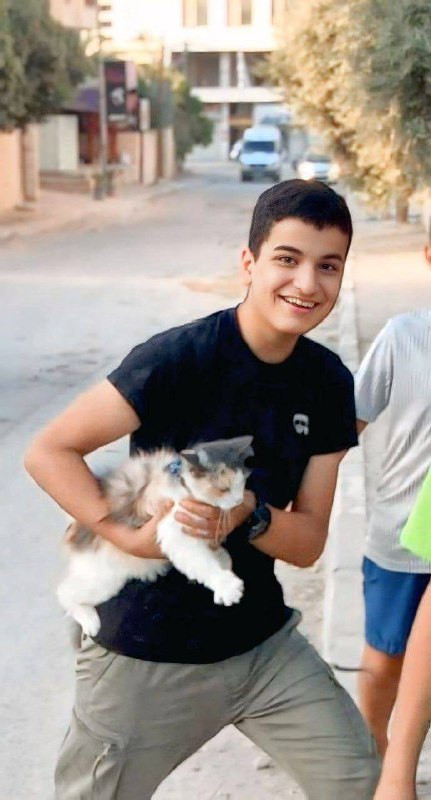 شهيد مخيم جنين. الفتى إسلام عبد العزيز مجارمة (14 عامًا)، الذي استشهد برصاص الاحتلال في مخيم جنين....