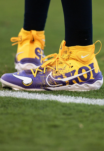 dl.beatsnoop.com final WwKVIloyh2.jpg