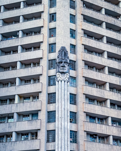 Há uma lenda indígena que diz que, perto do arraial de Tejuco (hoje conhecida como a cidade de D.jpg