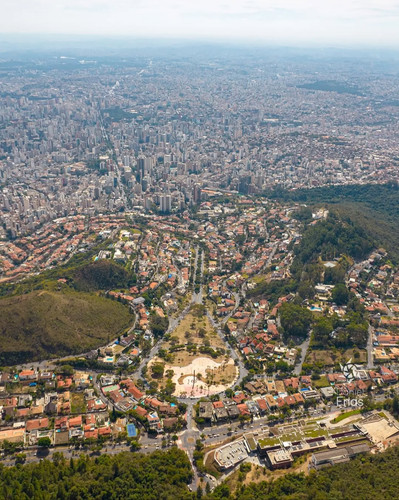 A Praça do Papa está aberta ao público!As obras da parte de cima da praça foram finalizadas e ag.jpg